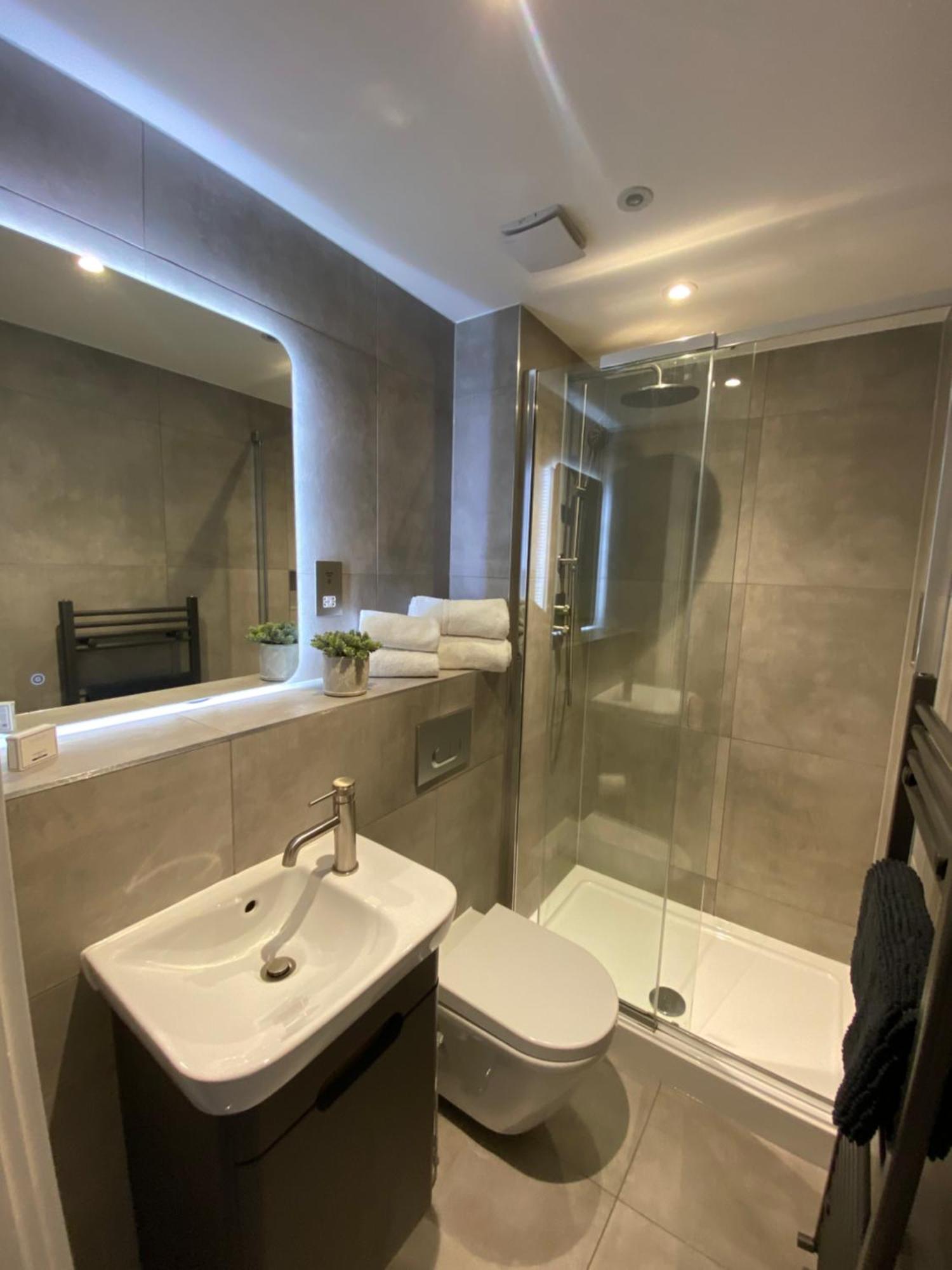 Luxury York Apartment, Free Parking & Free Gym Exterior foto